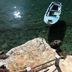 بيت للعطل Secluded Fisherman's Cove Prisnjak, Hvar - 8763