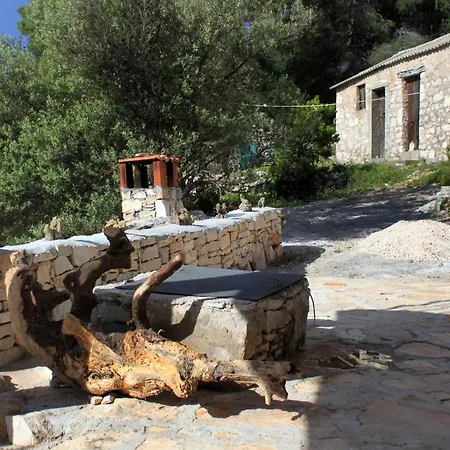 Secluded Fisherman's Cove Prisnjak, Hvar - 8763 بيت للعطل Zastražišće